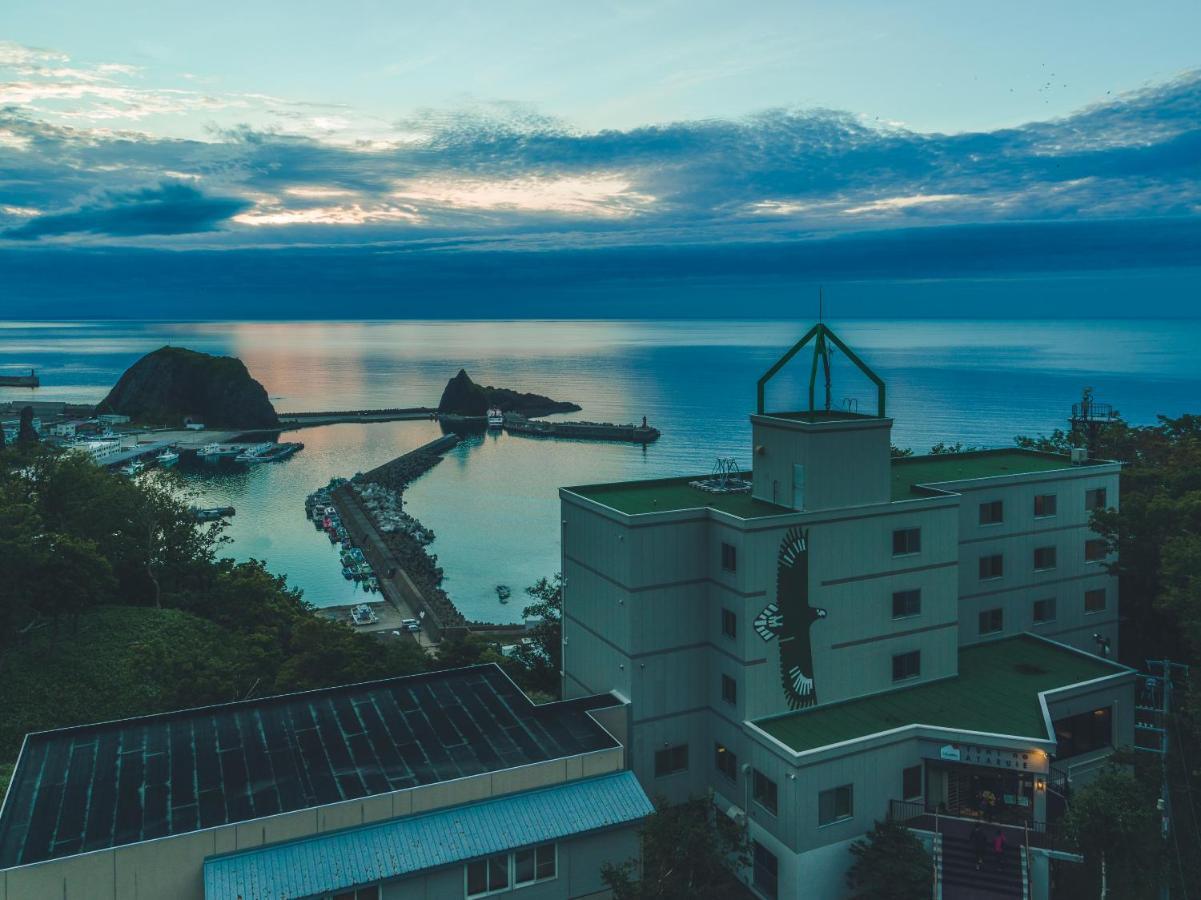 Shiretoko Yuhi No Ataruie Onsen Hostel Shari Bagian luar foto