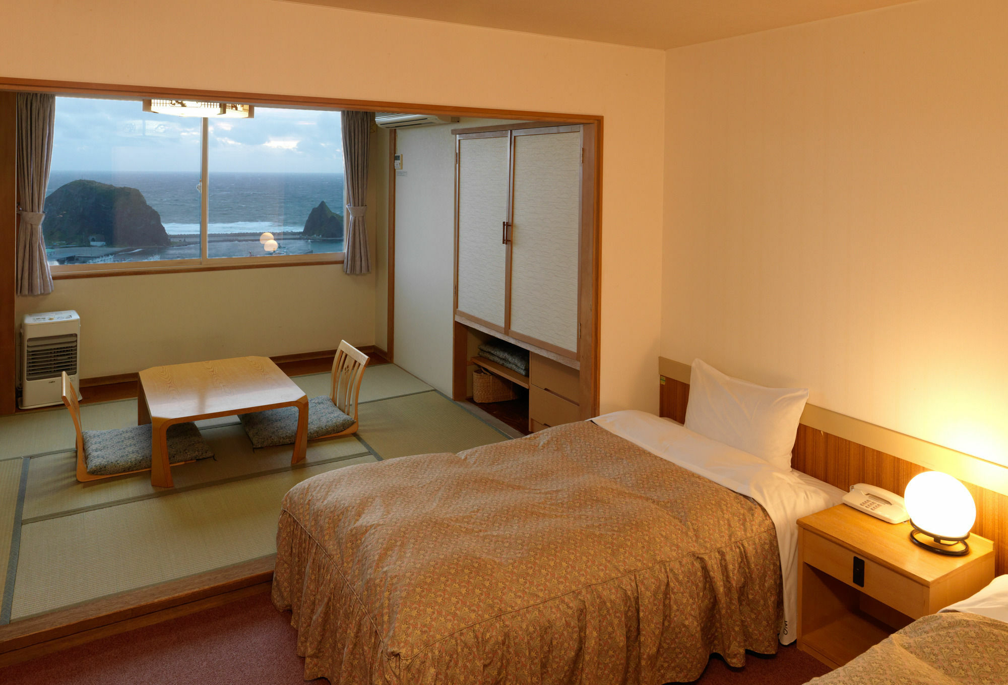 Shiretoko Yuhi No Ataruie Onsen Hostel Shari Bagian luar foto